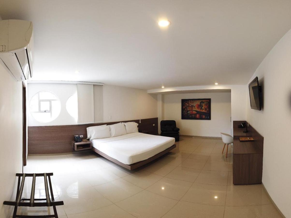 Hotel Mio Boutique Кукута Экстерьер фото